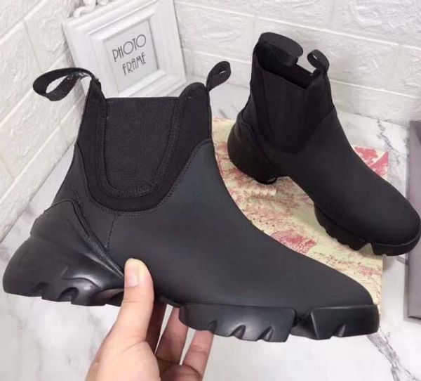 with box sneaker casual shoes trainers fashion sports designer shoes trainers shoes for woman dhl by shoe06 da2201, Black 
with box sneaker casual shoes trainers fashion sports designer shoes trainers shoes for woman dhl by shoe06 da2201, Black