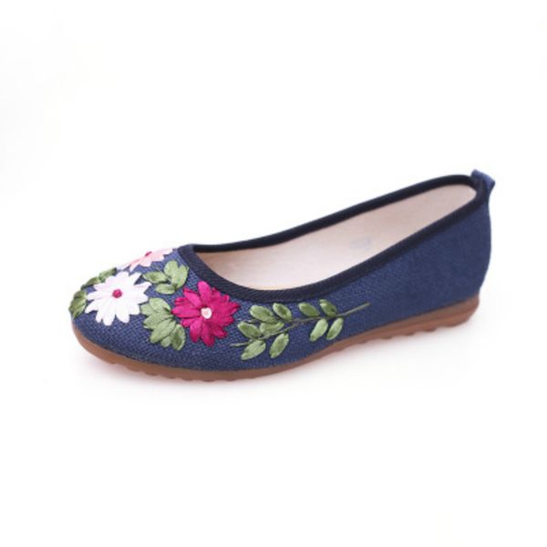 embroidered women's causal shoes with cheongsam costume black color chinese style flat hanfu old beijing embroidered cloth shoes show
embroidered women's causal shoes with cheongsam costume black color chinese style flat hanfu old beijing embroidered cloth shoes show
