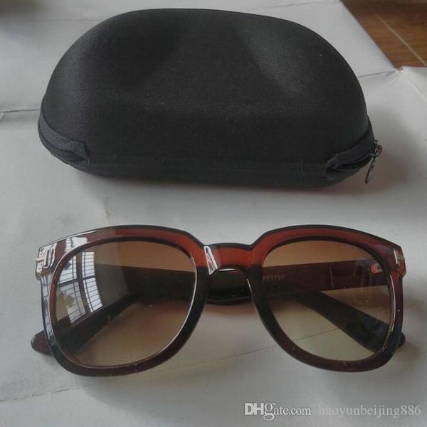 new fashion beach sunglasses for tom man woman eyewear designer brand sun glasses ford lenses with box 5178, White;black
new fashion beach sunglasses for tom man woman eyewear designer brand sun glasses ford lenses with box 5178, White;black