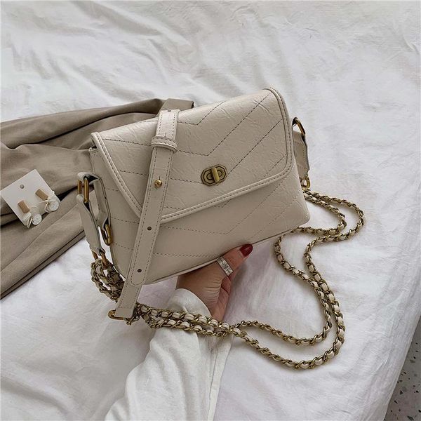 foreign air small bag female 2019 new version of the chain wild small square bag lingge embroidery line shoulder messenger
foreign air small bag female 2019 new version of the chain wild small square bag lingge embroidery line shoulder messenger