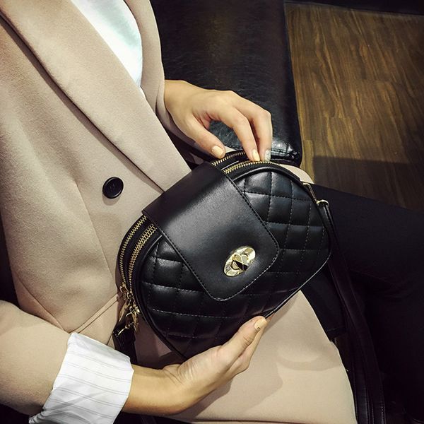 2019 new women's shoulder bag fashion button handbag mobile wallet pu leather ladies three-layer messenger bag
2019 new women's shoulder bag fashion button handbag mobile wallet pu leather ladies three-layer messenger bag