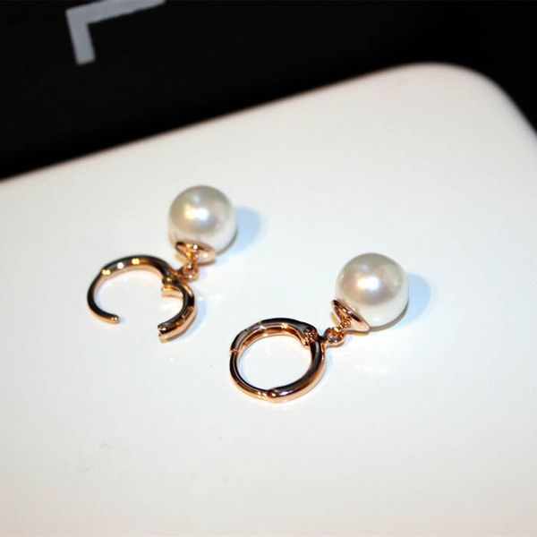 classic vintage fashion designer simple pendant white pearl drop stud earrings for woman girls dangle chandelier, Golden;silver
classic vintage fashion designer simple pendant white pearl drop stud earrings for woman girls dangle chandelier, Golden;silver