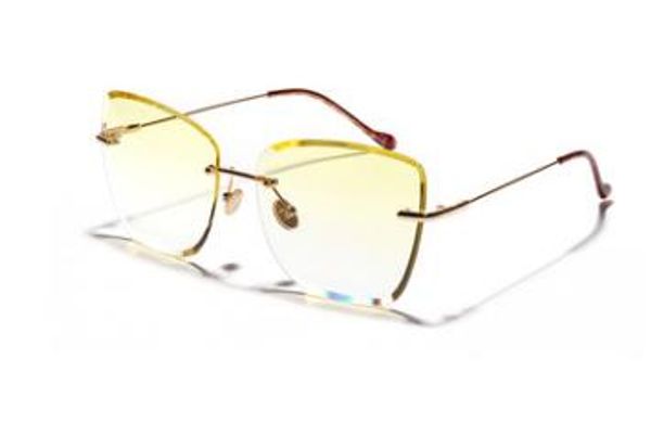 the latest fashion and fashion women's rimless large frame high definition sunglasses personality retro ocean transparent color film bo, White;black
the latest fashion and fashion women's rimless large frame high definition sunglasses personality retro ocean transparent color film bo, White;black
