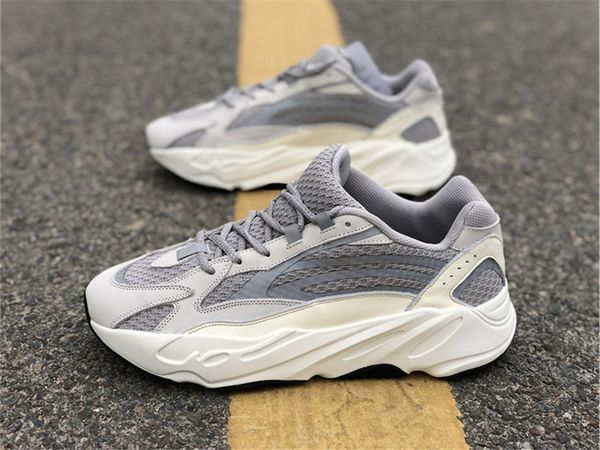 2018. новая аутентичная 700 v2 статической kanye west людей женщины открытый обуви runner волна сиреневой тройные белые ef2829 спортивных кр, Black
2018. новая аутентичная 700 v2 статической kanye west людей женщины открытый обуви runner волна сиреневой тройные белые ef2829 спортивных кр, Black