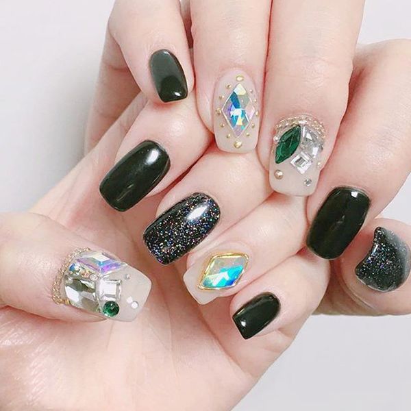 приграничное эксклюзивные nail ювелирные изделия алмазная стекла для пинг-ди-цзуань алмазные мэй цзя цзуань shaped ван красный 10 a, Silver;gold
приграничное эксклюзивные nail ювелирные изделия алмазная стекла для пинг-ди-цзуань алмазные мэй цзя цзуань shaped ван красный 10 a, Silver;gold
