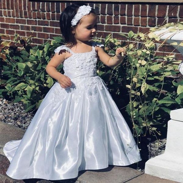 cute satin white flower girls dresses with spaghetti strap lace appliques pleat skirt toddler communion dress spring kid' party gowns, White;blue
cute satin white flower girls dresses with spaghetti strap lace appliques pleat skirt toddler communion dress spring kid' party gowns, White;blue