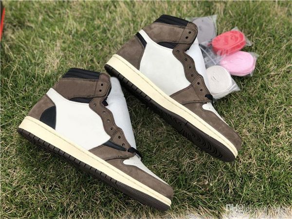 аутентичные 2020 трэвис скотт x air 1 high og ts sp мужчины с низким баскетбольная обувь sail dark mocha university открытый кроссовки cd448
аутентичные 2020 трэвис скотт x air 1 high og ts sp мужчины с низким баскетбольная обувь sail dark mocha university открытый кроссовки cd448