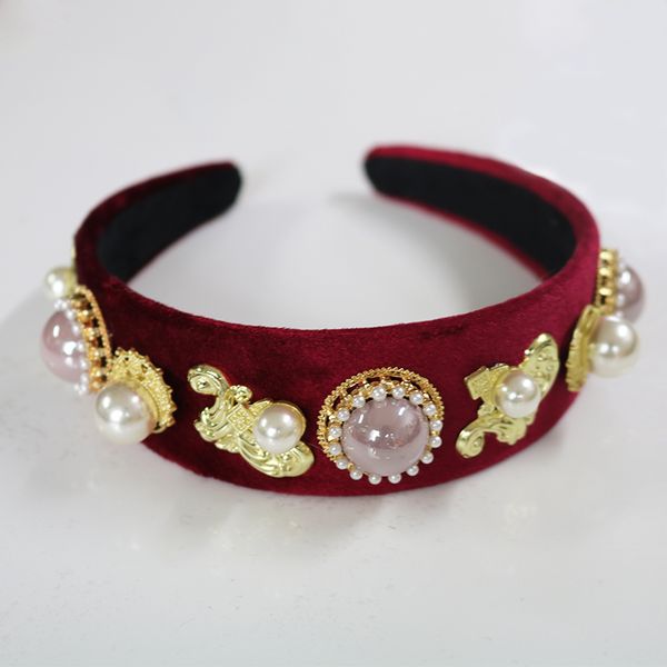 wedding trendy red velvet hair accessories crystal jewelry pearl baroque crown wide metal carve hairband tiara women party gift, Golden;white
wedding trendy red velvet hair accessories crystal jewelry pearl baroque crown wide metal carve hairband tiara women party gift, Golden;white