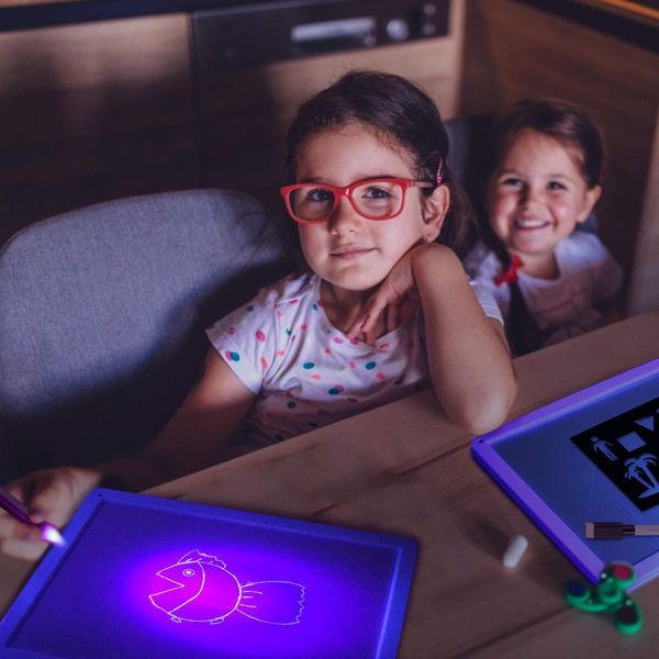 new arrivals a4 a3 a5 size fluorescent drawing pad glowing in dark led drawing board kt material luminous drawing board
new arrivals a4 a3 a5 size fluorescent drawing pad glowing in dark led drawing board kt material luminous drawing board