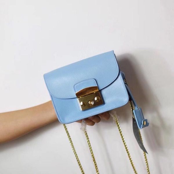new designer woman pure cowhide handbag fashion luxury chain crossbody flap bag mini shoulder bag real leather purse tote bags
new designer woman pure cowhide handbag fashion luxury chain crossbody flap bag mini shoulder bag real leather purse tote bags
