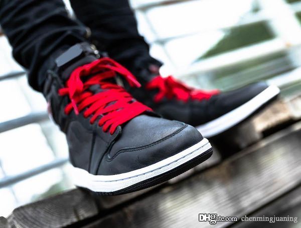 est high authentic air 1 black satin men basketball shoes gym red-black-white reflective retro sports sneakers 555088-060 with box
est high authentic air 1 black satin men basketball shoes gym red-black-white reflective retro sports sneakers 555088-060 with box