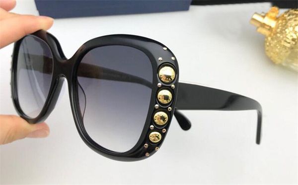 новый модный дизайнер женские солнцезащитные очки 1042 квадратная рамка простой популярный стиль продажи защитные очки высшего качества uv40, White;black
новый модный дизайнер женские солнцезащитные очки 1042 квадратная рамка простой популярный стиль продажи защитные очки высшего качества uv40, White;black