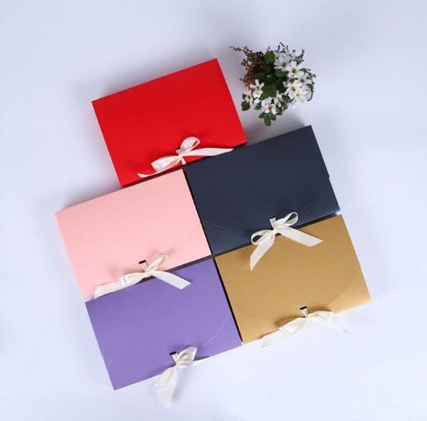 100pcs 26x17.5x3.5cm large gift box cosmetic bottle scarf clothing packaging color paper box with ribbon underwear packing box
100pcs 26x17.5x3.5cm large gift box cosmetic bottle scarf clothing packaging color paper box with ribbon underwear packing box