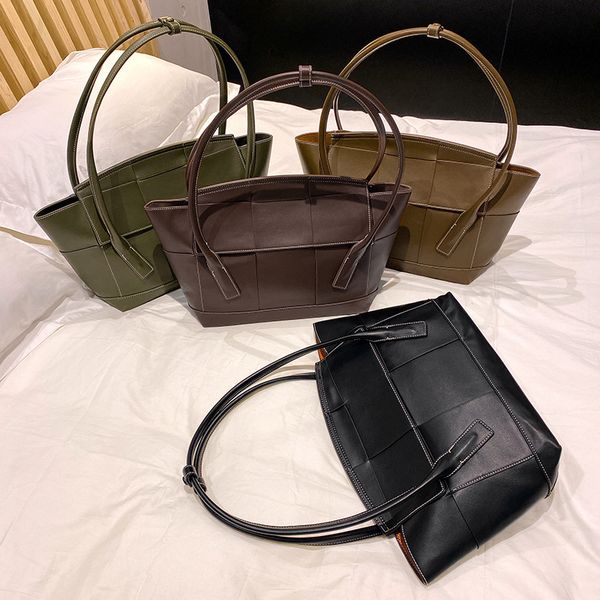 нађѬална кожа женина паке 2020 лео вмеимо ђмки оѬганизаи grain wing luxury bag
нађѬална кожа женина паке 2020 лео вмеимо ђмки оѬганизаи grain wing luxury bag