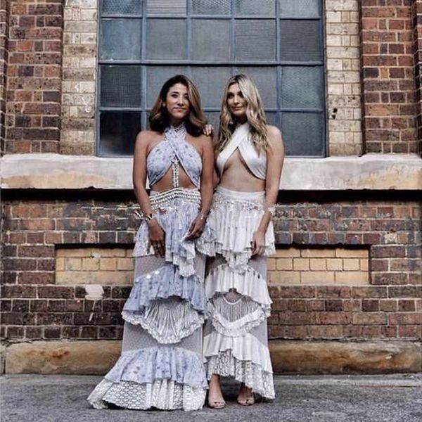 2019 fashion bohemian women sets strapless and loose long skirts with tassel, White
2019 fashion bohemian women sets strapless and loose long skirts with tassel, White