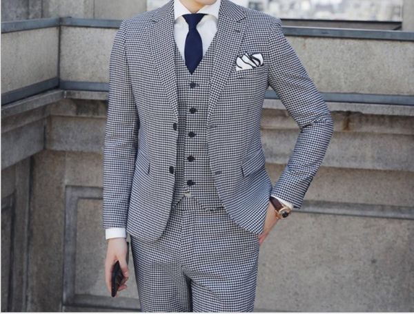 all loved two buttons handsome groomsmen notch lapel groom tuxedos men suits wedding/prom man blazer ( jacket+pants+vest+tie, Black;gray
all loved two buttons handsome groomsmen notch lapel groom tuxedos men suits wedding/prom man blazer ( jacket+pants+vest+tie, Black;gray