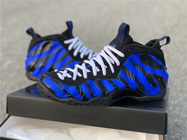 Синий Черный тигровые полоски Мужские баскетбольные кроссовки Penny Hardaway Foam One QS Memphis Tigers BV8161-400 Мужчины Спортивные кроссовки size7 ~ 12 
Синий Черный тигровые полоски Мужские баскетбольные кроссовки Penny Hardaway Foam One QS Memphis Tigers BV8161-400 Мужчины Спортивные кроссовки size7 ~ 12