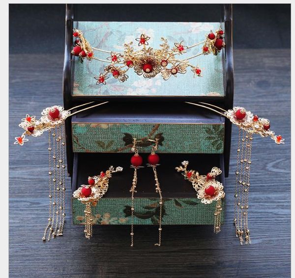 liusu fengguan suit headdress fengguan xiamen toast dress shake hair decoration, Slivery;golden
liusu fengguan suit headdress fengguan xiamen toast dress shake hair decoration, Slivery;golden