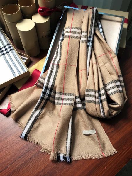 2020fashion silk pashmina scarf women warm silk cashmere scarf composed vertical horizontal plaid scarves, Blue;gray
2020fashion silk pashmina scarf women warm silk cashmere scarf composed vertical horizontal plaid scarves, Blue;gray