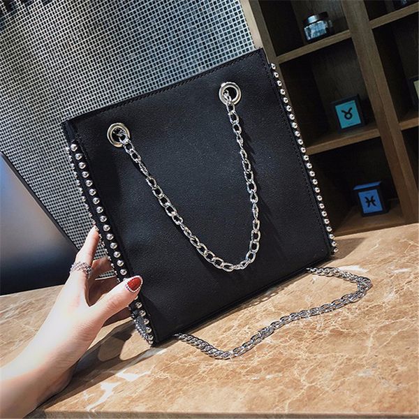 new arrival solid pu female brown hand bags leather women chain black handbag lady casual big rivet lady bucket tote bags
new arrival solid pu female brown hand bags leather women chain black handbag lady casual big rivet lady bucket tote bags