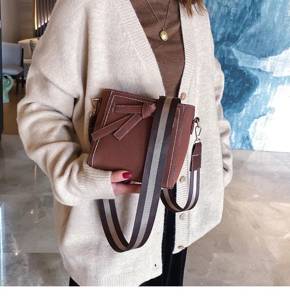 crossbody bags for women street bow messenger bag leather luxury handbags women bags designer shoulder bag hot
crossbody bags for women street bow messenger bag leather luxury handbags women bags designer shoulder bag hot