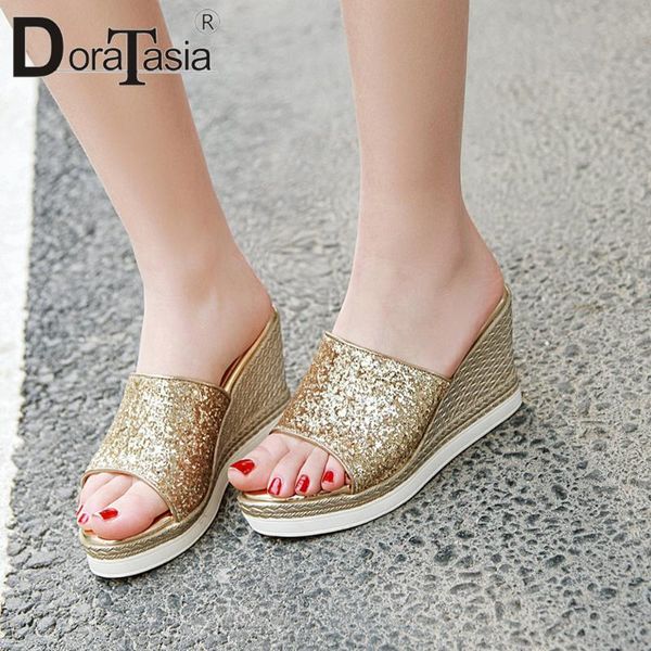 doratasia new ladies fashion glitters platform slides 2020 heeled summer slippers women sweet summer high wedges shoes woman, Black
doratasia new ladies fashion glitters platform slides 2020 heeled summer slippers women sweet summer high wedges shoes woman, Black