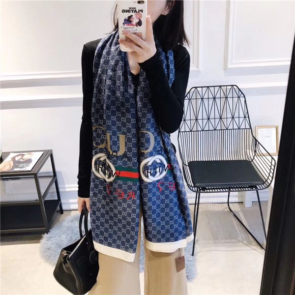 Fashionable female scarf silk spring and summer letter silk female luxury designer shawl 180*90 cm shawl
Fashionable female scarf silk spring and summer letter silk female luxury designer shawl 180*90 cm shawl