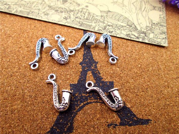 60pcs--22mm x 11mm antique silver plated pipe ,tobacco pipecharm diy charms pendants, Bronze;silver
60pcs--22mm x 11mm antique silver plated pipe ,tobacco pipecharm diy charms pendants, Bronze;silver