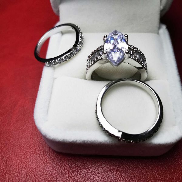 2020 luxury 925 sterling silver wedding ring for women 3-piece stackable rings sets bridal anniversary gift lady designer diamond jewelry
2020 luxury 925 sterling silver wedding ring for women 3-piece stackable rings sets bridal anniversary gift lady designer diamond jewelry