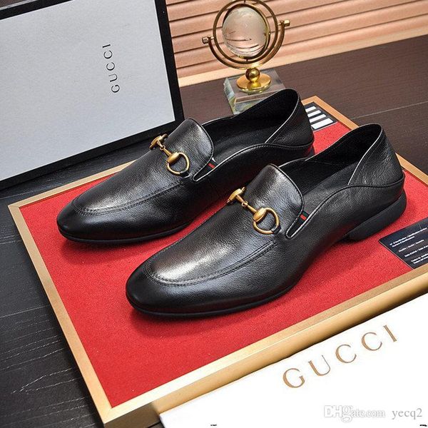 20ss casual men's shoes black flats pointed toe luxury men shoes leather 2020 new fashion comfortable office formal mens dress shoes
20ss casual men's shoes black flats pointed toe luxury men shoes leather 2020 new fashion comfortable office formal mens dress shoes