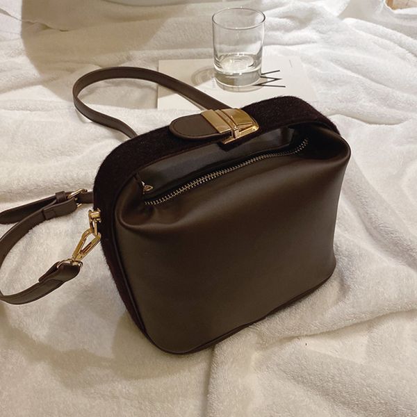 female solid crossbody bags for women 2020 leather handbag sling sac a main ladies hand shoulder messenger bag
female solid crossbody bags for women 2020 leather handbag sling sac a main ladies hand shoulder messenger bag