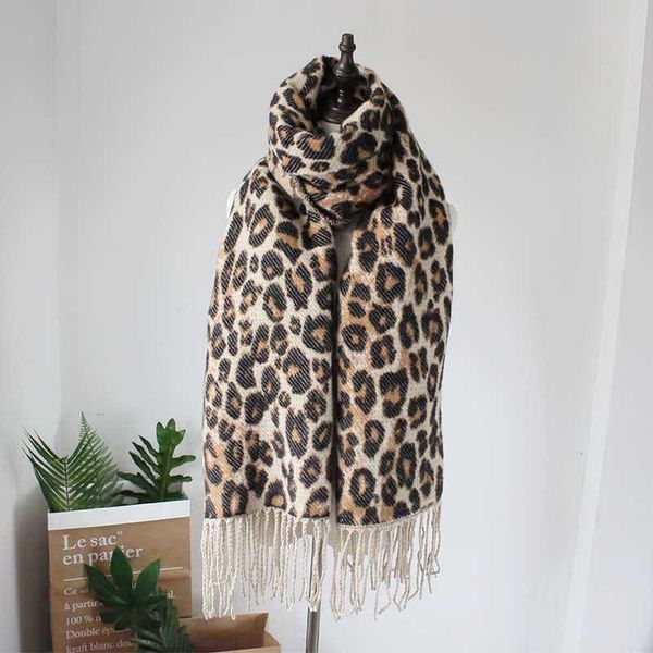 wholesale-autumn and winter leopard pattern cashmere jacquard fringed thick shawl fashion personality ladies scarf, Blue;gray
wholesale-autumn and winter leopard pattern cashmere jacquard fringed thick shawl fashion personality ladies scarf, Blue;gray