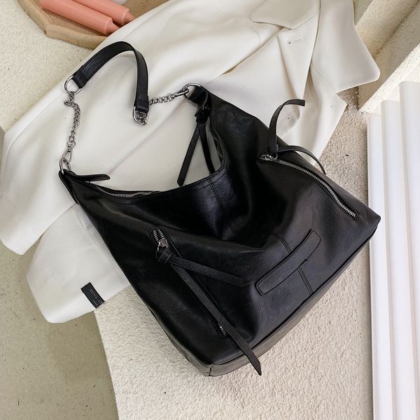 retro pu leather crossbody bags women chain shoulder messenger bag high capacity travel handbags purses bolsa feminina clutch
retro pu leather crossbody bags women chain shoulder messenger bag high capacity travel handbags purses bolsa feminina clutch