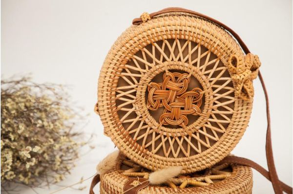 дизайнер crossbody мешок превосходное качество женщин способа tote конструктора bamboo ткачество сумки хозяйственная сумка кошелек сумка # u
дизайнер crossbody мешок превосходное качество женщин способа tote конструктора bamboo ткачество сумки хозяйственная сумка кошелек сумка # u