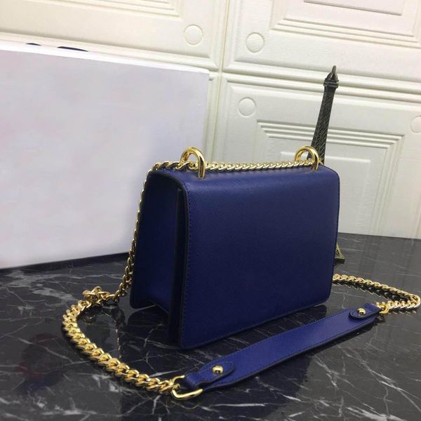 new designer woman pure cowhide handbag fashion luxury chain crossbody flap bag small shoulder bag genuine leather purse tote
new designer woman pure cowhide handbag fashion luxury chain crossbody flap bag small shoulder bag genuine leather purse tote