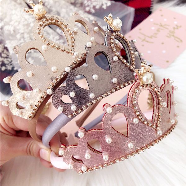 resale glitter felt crown solid hairband pearls royal style kids headbands shinning crystal alloy crown girls headbands prince, Slivery;white
resale glitter felt crown solid hairband pearls royal style kids headbands shinning crystal alloy crown girls headbands prince, Slivery;white