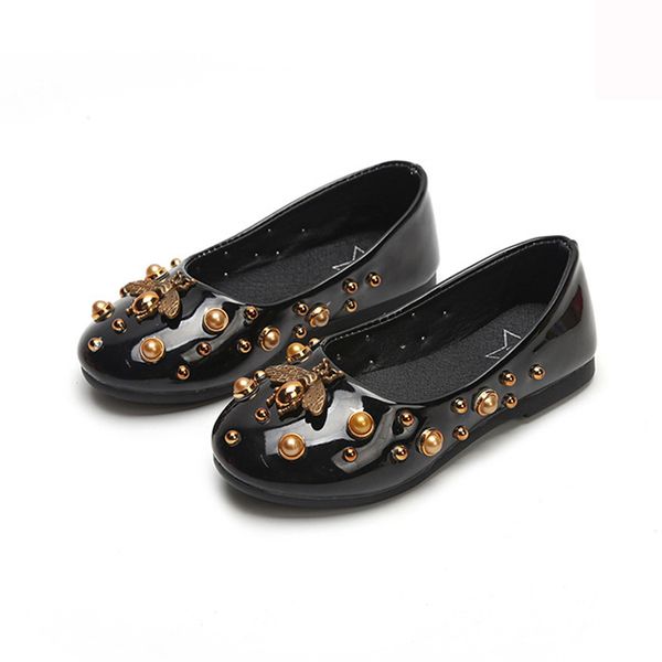 spring summer girls shoes kids brand shoes children vintage baby flat fashion patent leather rivet 3 to 12 yrs, Black;red
spring summer girls shoes kids brand shoes children vintage baby flat fashion patent leather rivet 3 to 12 yrs, Black;red