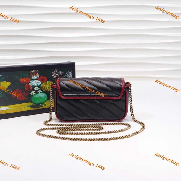 luxury designer handbags love heart v wave pattern satchel chain crossbody bags genuine leather designer shoulder bag 17.5cm
luxury designer handbags love heart v wave pattern satchel chain crossbody bags genuine leather designer shoulder bag 17.5cm
