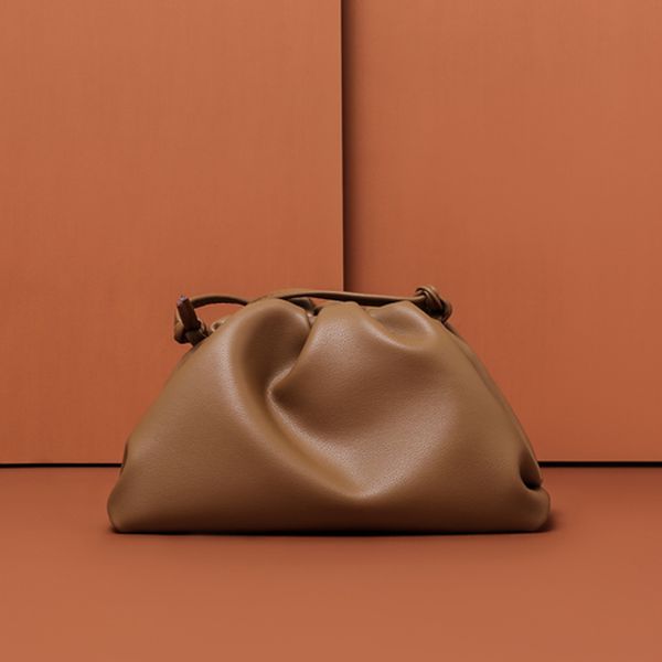 luxury designer brand clutch bags genuine leather women handbags purses fashion cloud bags elegant soft crossbody bags shoulder bag
luxury designer brand clutch bags genuine leather women handbags purses fashion cloud bags elegant soft crossbody bags shoulder bag
