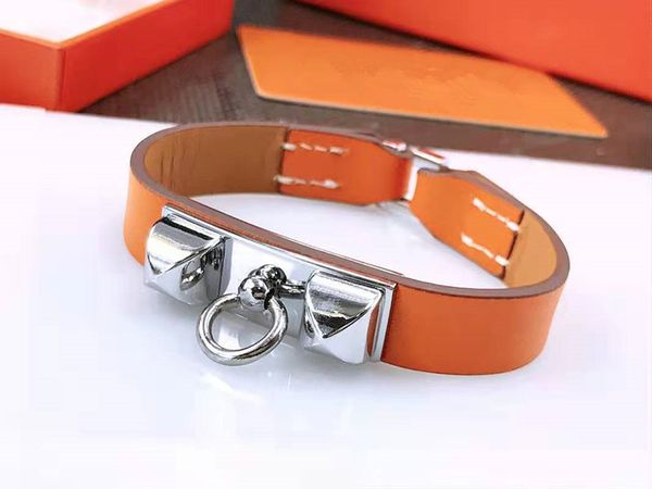 2020 single-loop two-tower leather bracelet fashion jewelry gold button and silver button charm bracelet men bracelet jewelry ing, Black
2020 single-loop two-tower leather bracelet fashion jewelry gold button and silver button charm bracelet men bracelet jewelry ing, Black