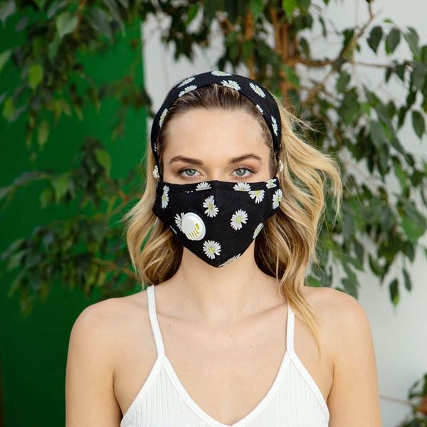 ym-2030 fashion daisy headband mask set healthy breath respirator with pm2.5 fliter scoket in l.a by usps ing
ym-2030 fashion daisy headband mask set healthy breath respirator with pm2.5 fliter scoket in l.a by usps ing