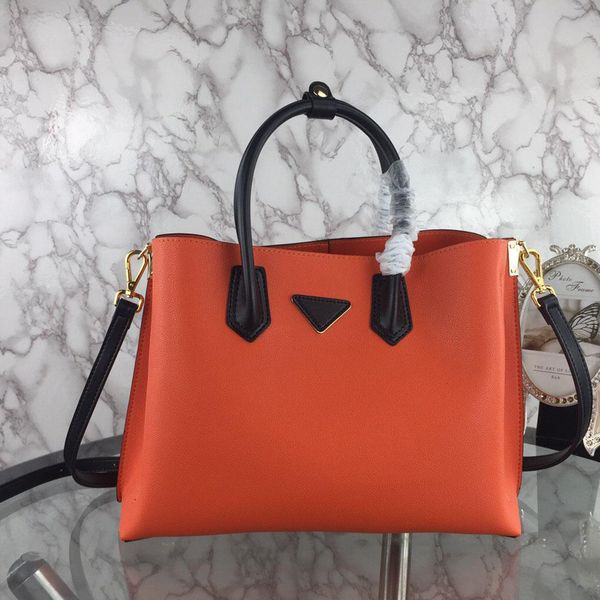 New Fashion Luxury Designer Woman Handbag Cross body Bags Shoulder Genuine Leather High Quality Tote Purse bags Cowhide classic style 31cm
New Fashion Luxury Designer Woman Handbag Cross body Bags Shoulder Genuine Leather High Quality Tote Purse bags Cowhide classic style 31cm