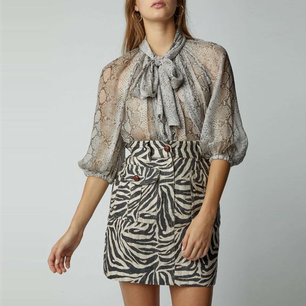 blusa специальное предложение ацетат три четверти вадим 2019 новых женщин шифон рубашка сыпучие змея шаблон лук ленты женщина блуза, White
blusa специальное предложение ацетат три четверти вадим 2019 новых женщин шифон рубашка сыпучие змея шаблон лук ленты женщина блуза, White