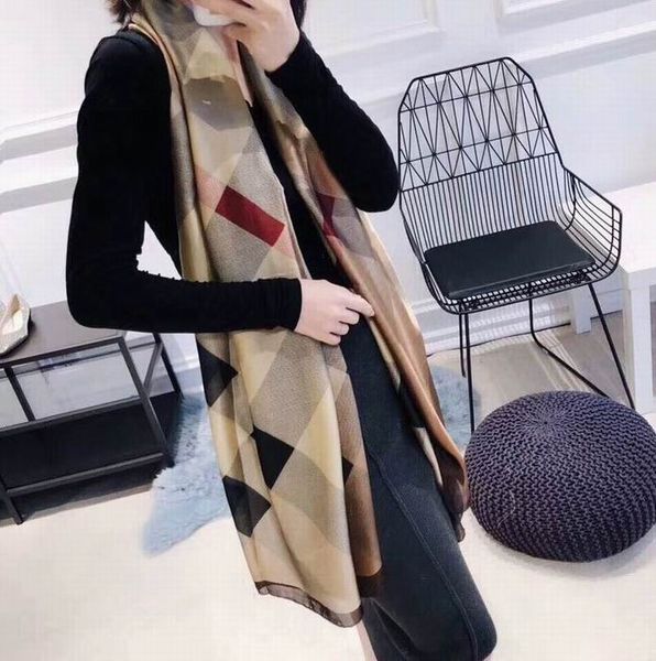 2019 new winter luxury red grey brown block scarf long men and women's large scarfs with box and dastbag, Blue;gray
2019 new winter luxury red grey brown block scarf long men and women's large scarfs with box and dastbag, Blue;gray