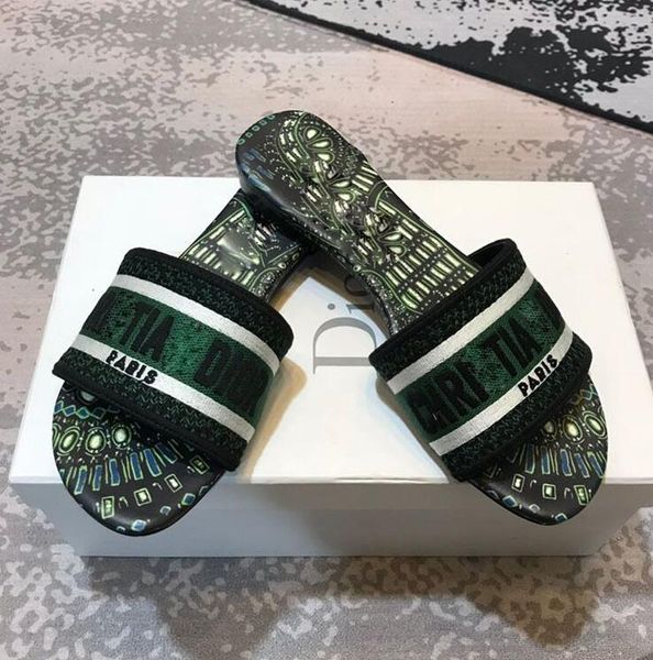 2020 paris womens slippers luxury designer scuffs summer sandals beach slide slippers girls flip flops loafers dîõr embroidered slippers, Black
2020 paris womens slippers luxury designer scuffs summer sandals beach slide slippers girls flip flops loafers dîõr embroidered slippers, Black