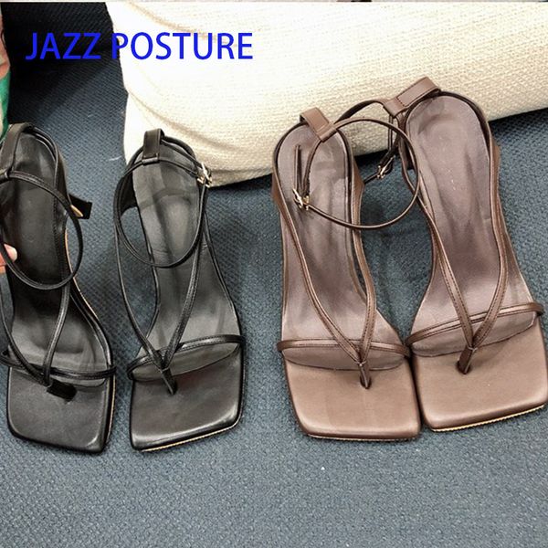 summer women sandals ladies elegant square toe fine heel sandals rome strap shoes female casual soft beach shoes z571, Black
summer women sandals ladies elegant square toe fine heel sandals rome strap shoes female casual soft beach shoes z571, Black