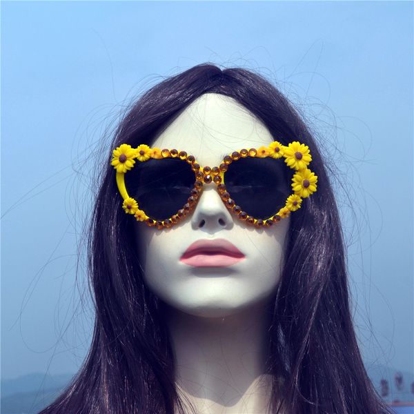 oversized cat frame bling rhinestone crystal brand designer sunglasses for women 2019 stylish female retro cute sunglasses nx, White;black
oversized cat frame bling rhinestone crystal brand designer sunglasses for women 2019 stylish female retro cute sunglasses nx, White;black