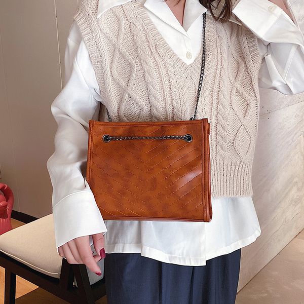 2020 new korean version of the shoulder bag female messenger bag large women
2020 new korean version of the shoulder bag female messenger bag large women