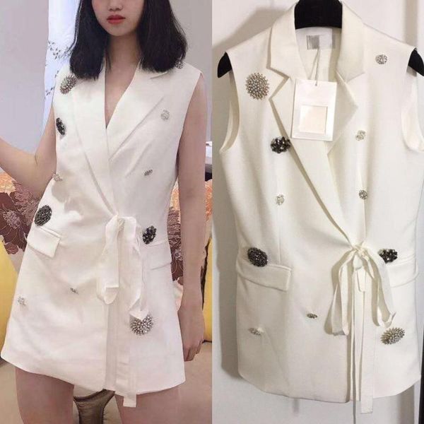 plus size xl 2020 elegant office ladies clothes turn down collar sleeveless long vest fashion lace up diamonds white jacket, Black;white
plus size xl 2020 elegant office ladies clothes turn down collar sleeveless long vest fashion lace up diamonds white jacket, Black;white