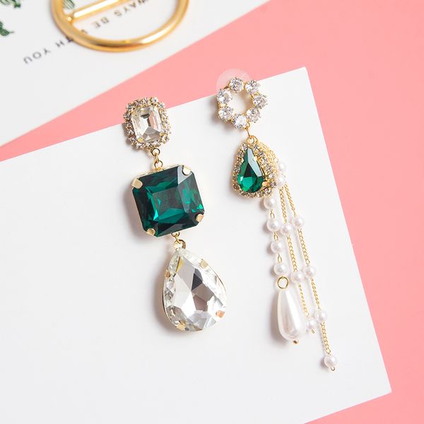 new korean version elegant asymmetric waterdrop rhinestone long chain pearl dangle earrings charm female jewelry earrings, Golden
new korean version elegant asymmetric waterdrop rhinestone long chain pearl dangle earrings charm female jewelry earrings, Golden